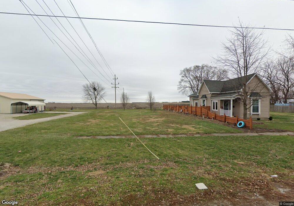 1320 N 10th St, Mattoon, IL 61938 - photo 1