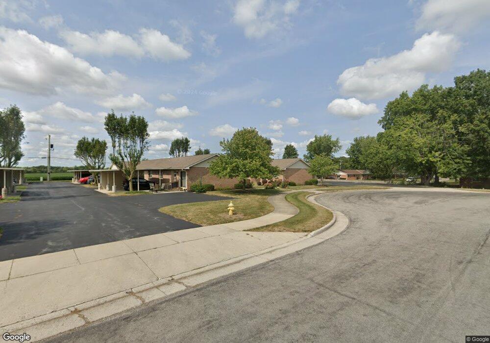 152 Golden Ln, Lima, OH 45807 - photo 1