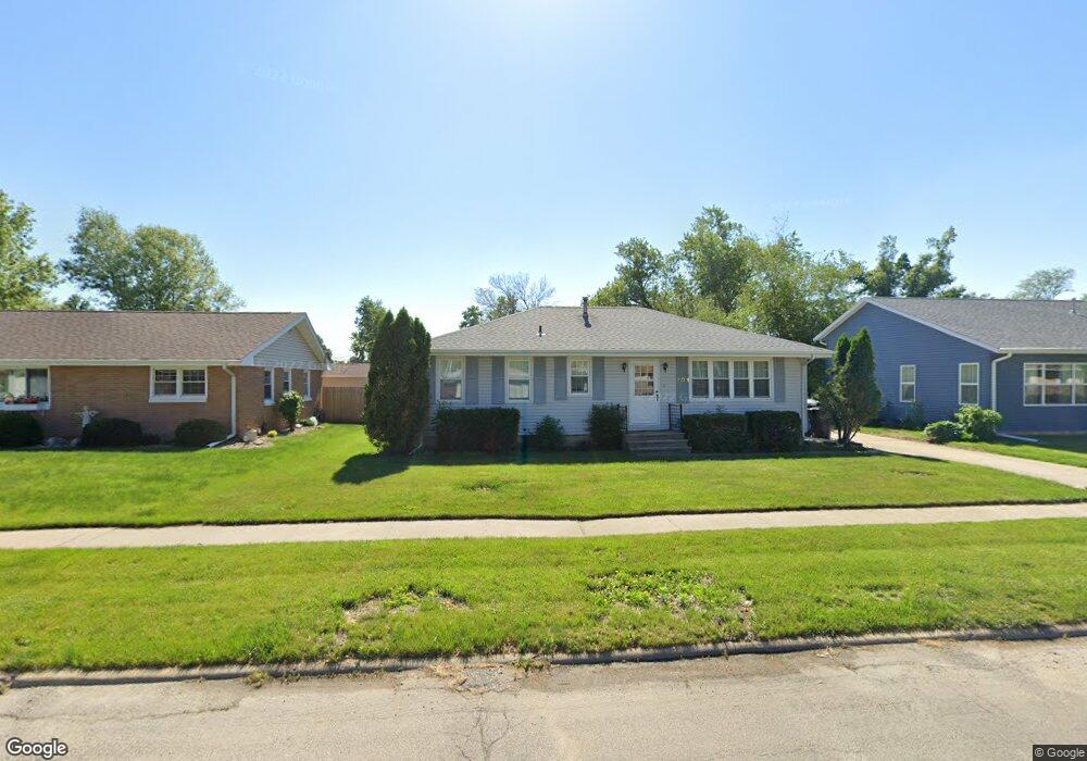 701 27th St NW, Cedar Rapids, IA 52405 - photo 1