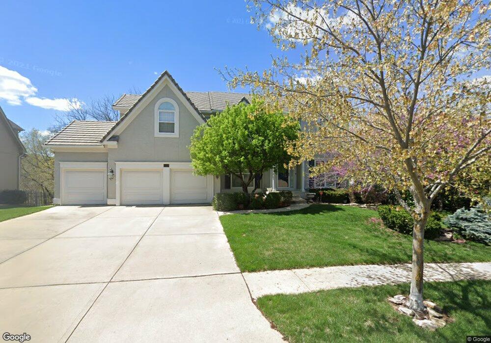 8428 Widmer Rd, Lenexa, KS 66215 - photo 1