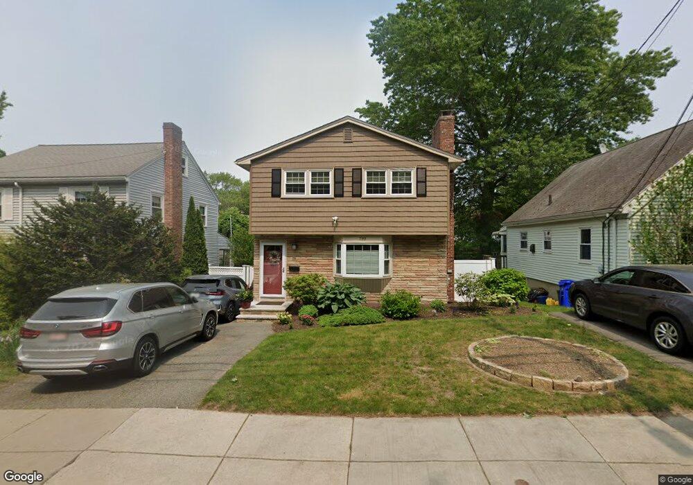 799 Lagrange St, West Roxbury, MA 02132 - photo 1