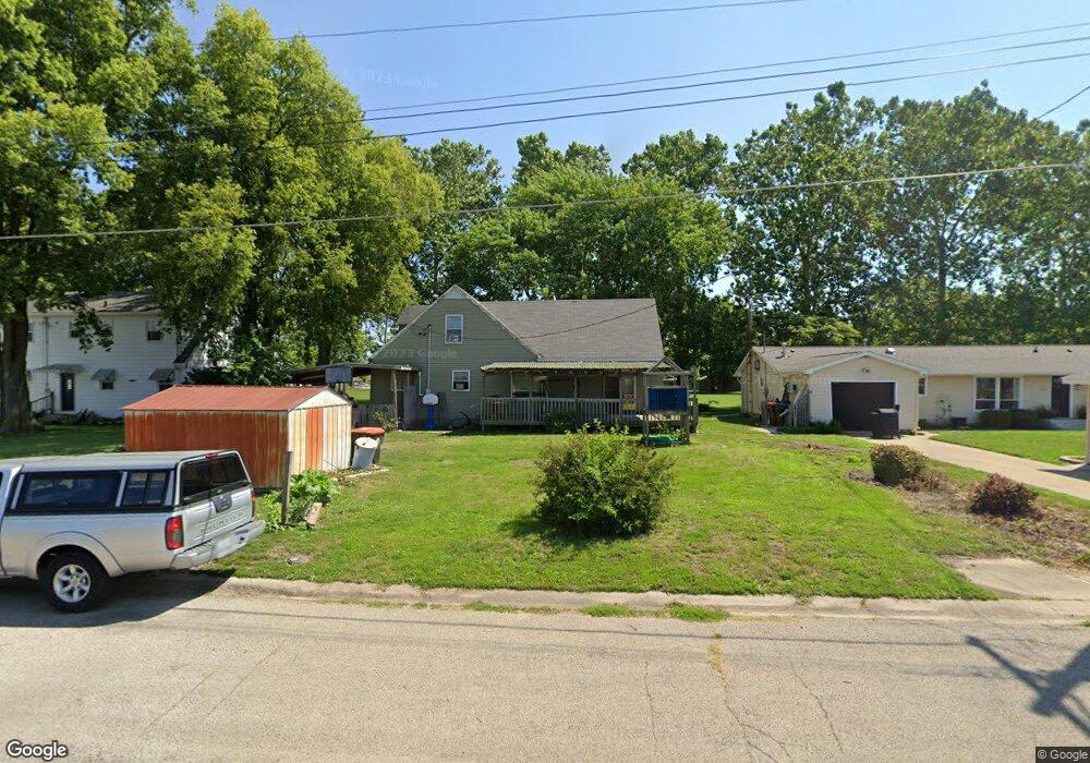 260 Campus View Dr, Lincoln, IL 62656 - photo 1