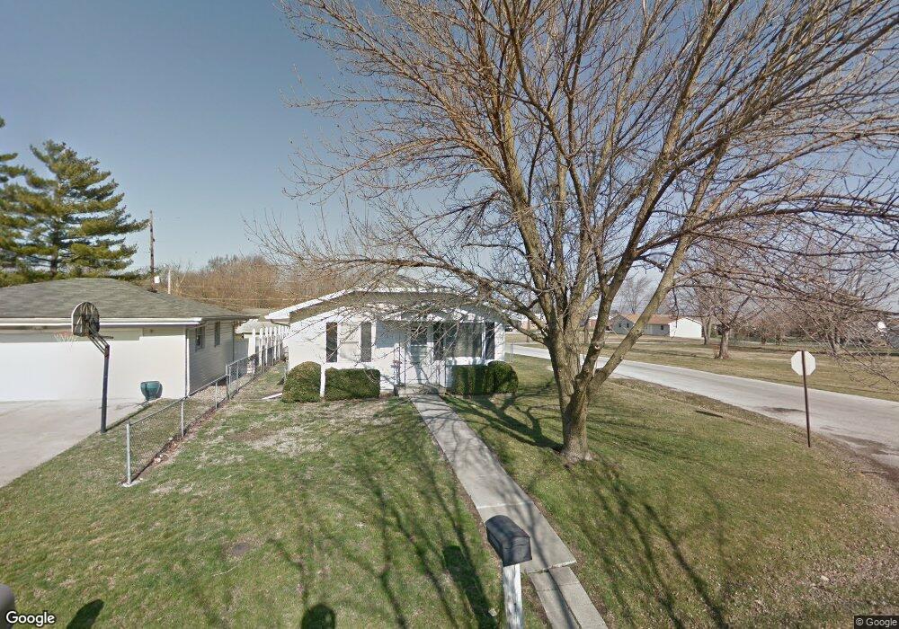 1731 N Logan St, Lincoln, IL 62656 - photo 1
