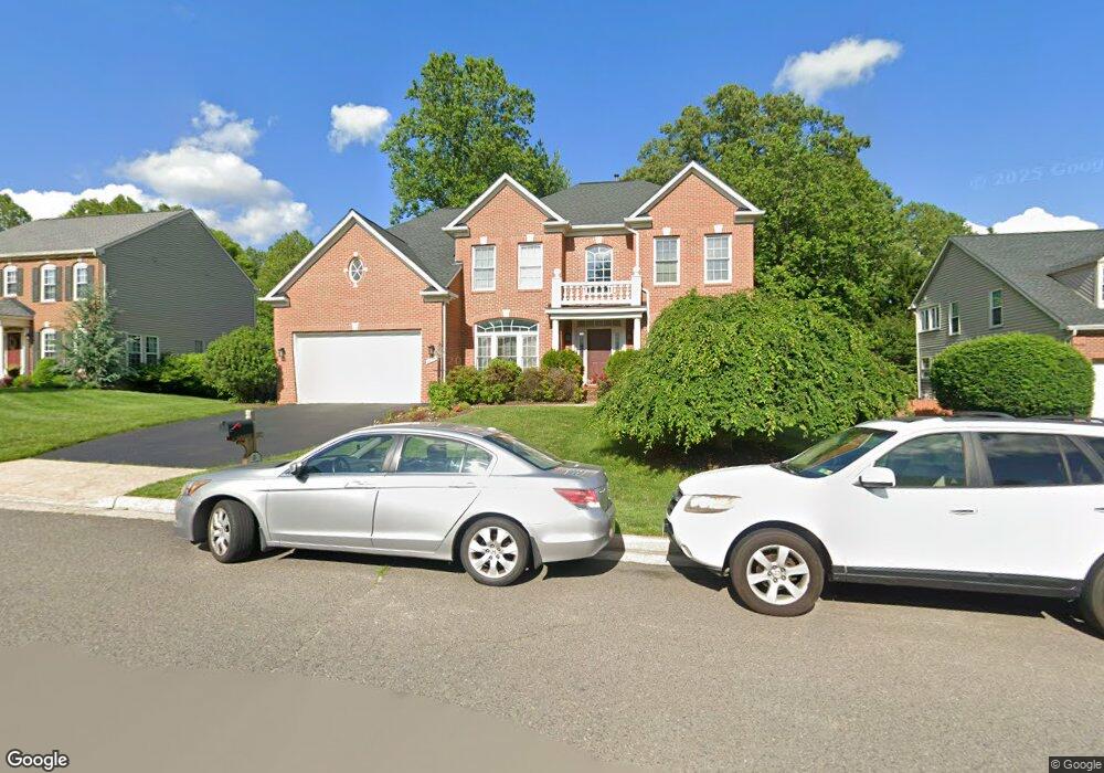 4885 Annamohr Dr, Fairfax, VA 22030 - photo 1