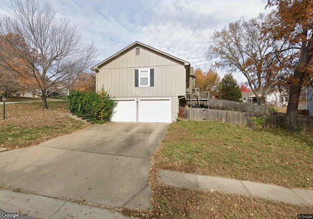 9806 W 51st Place, Shawnee, KS 66203 - photo 1