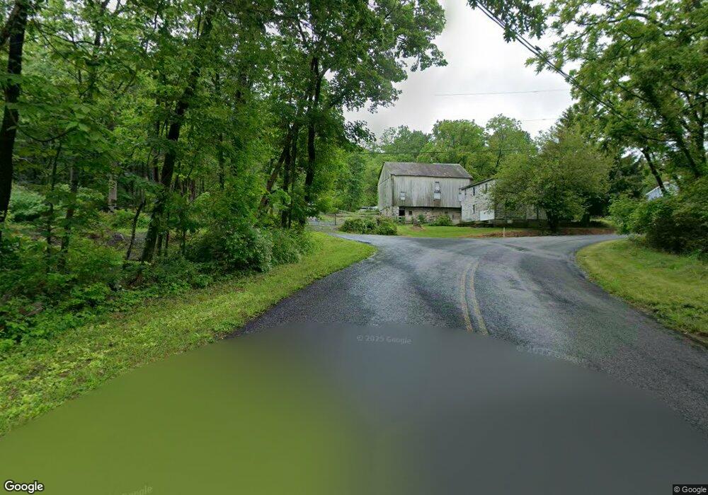 5470 Geissinger Rd, Zionsville, PA 18092 - photo 1