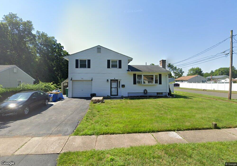 15 Allen Rd, Bloomfield, CT 06002 - photo 1