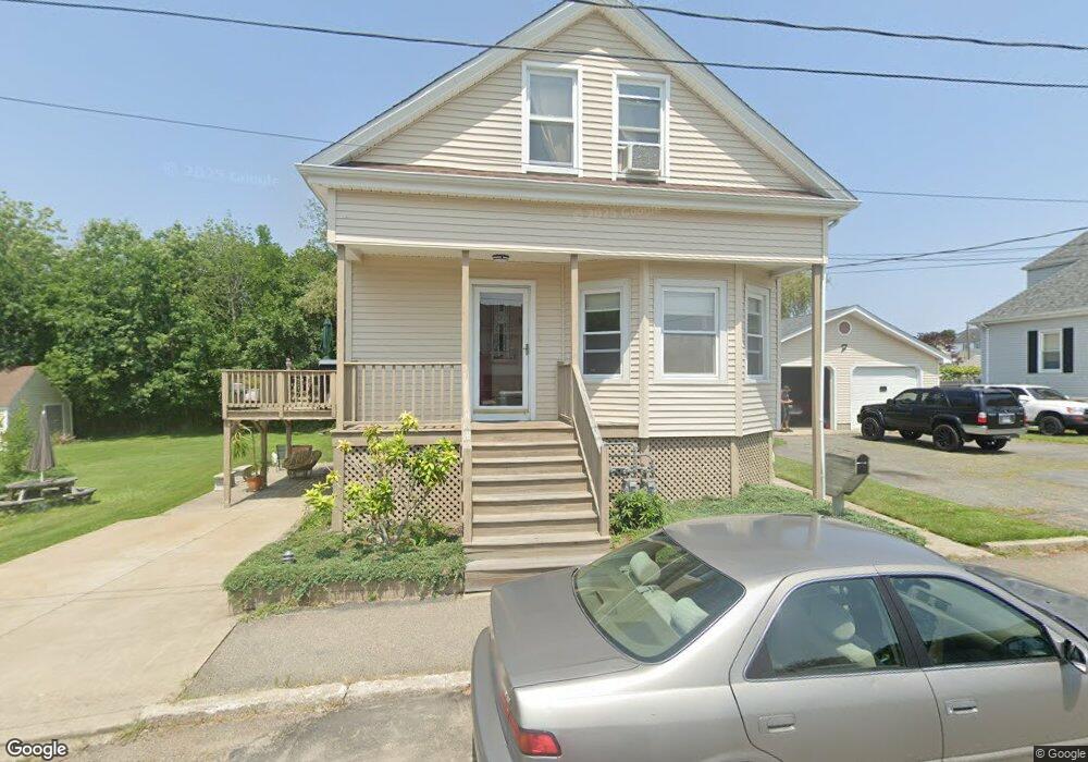 39 Perry St, South Dartmouth, MA 02748 - photo 1