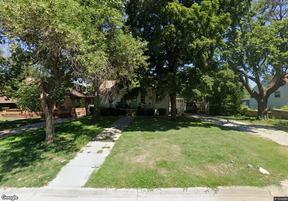 715 W 10th St, Concordia, KS 66901 - photo 1