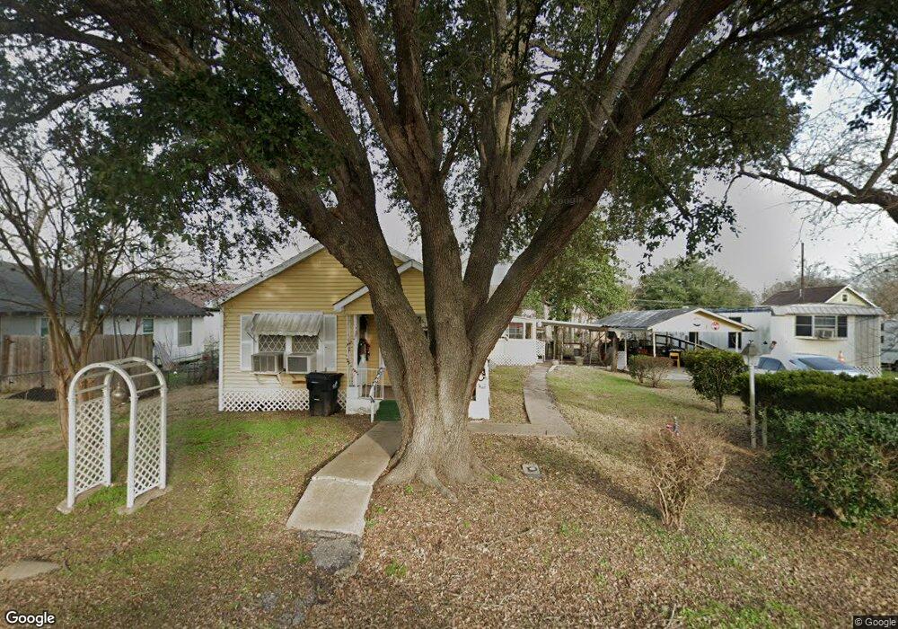513 Brazos St, Rosenberg, TX 77471 - photo 1