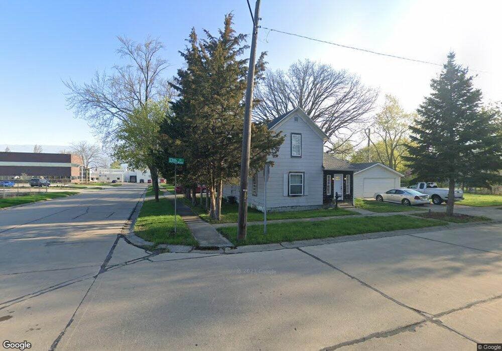 322 Phillip St unit 322 & 322 1/2, Auburn, IN 46706 - photo 1