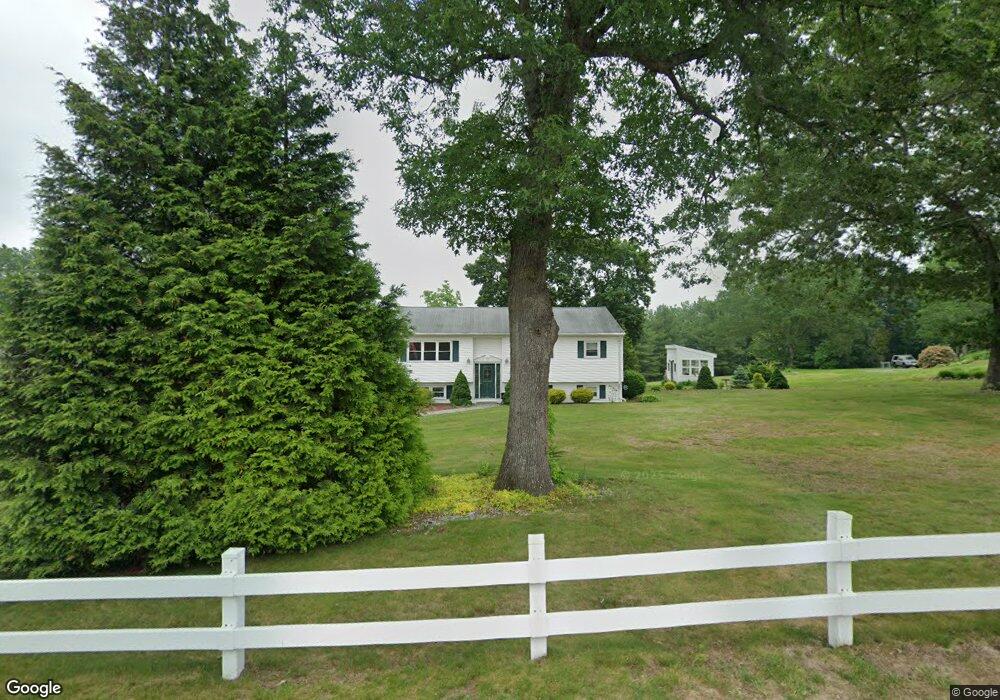 1491 Hildreth St, Dracut, MA 01826 - photo 1