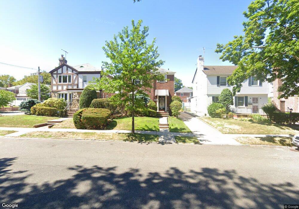 8150 193rd St, Hollis, NY 11423 - photo 1