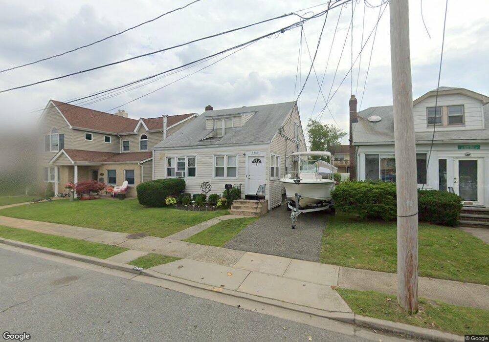 2465 Bellaire St, Wantagh, NY 11793 - photo 1