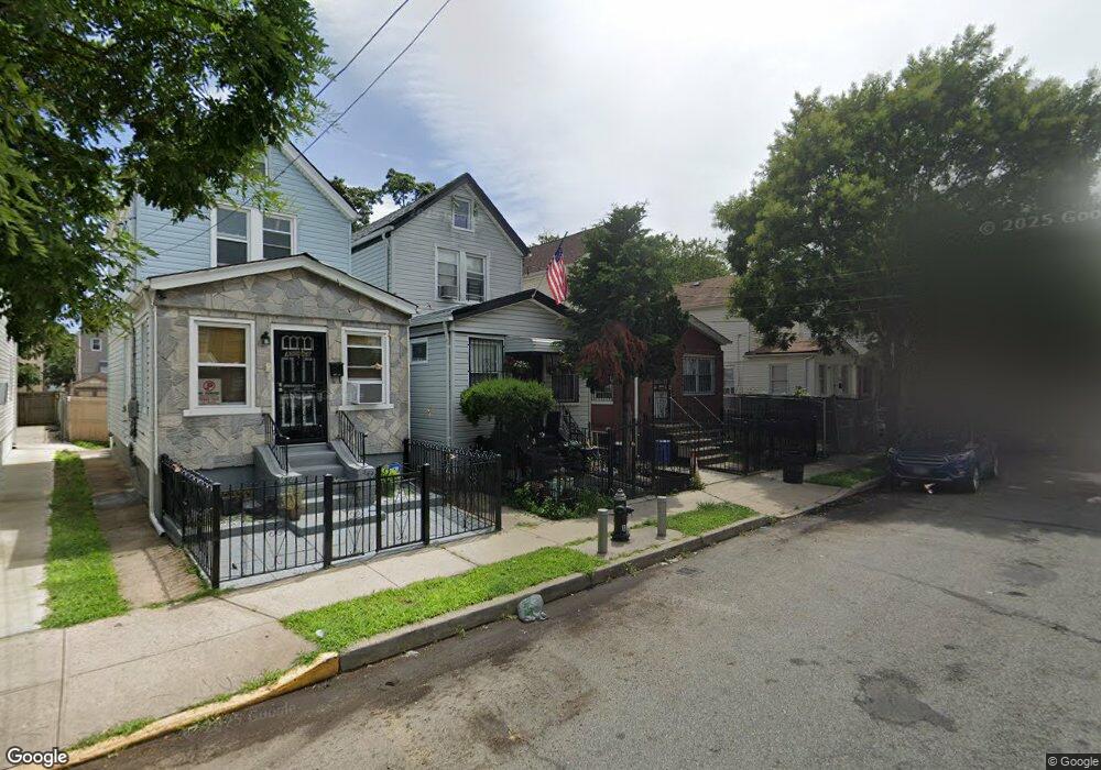 150-62 116th Rd, Jamaica, NY 11434 - photo 1