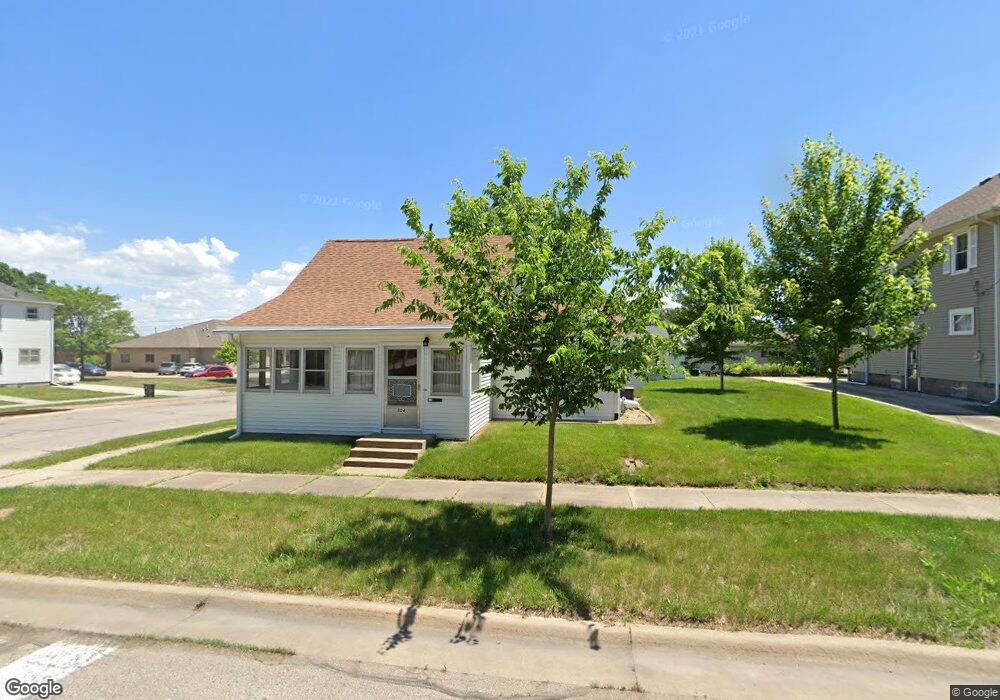 504 Franklin St, Cedar Falls, IA 50613 - photo 1