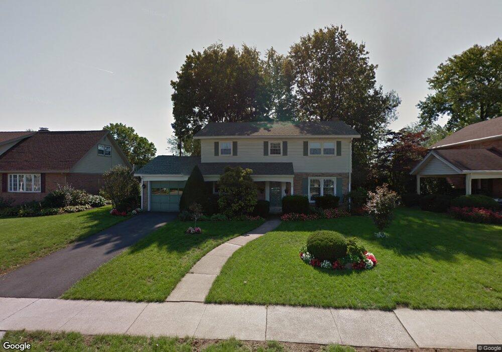 1110 Lilac Ln, Reading, PA 19609 - photo 1