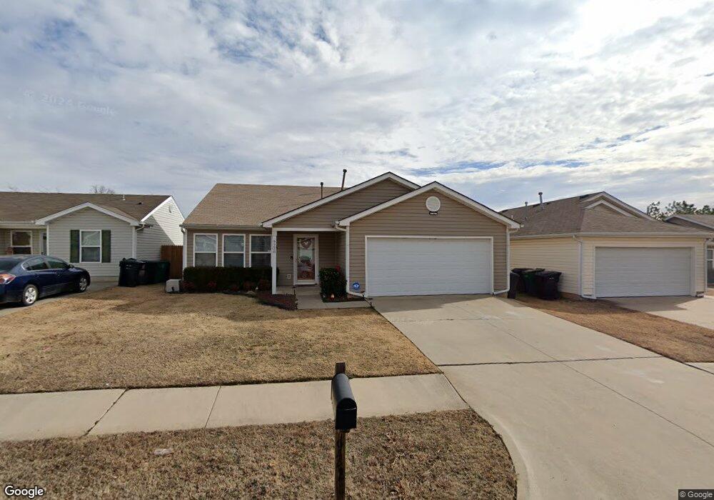 9224 Snowberry Dr, Oklahoma City, OK 73165 - photo 1