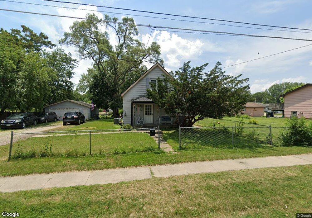811 E Dunham Ave, Des Moines, IA 50315 - photo 1