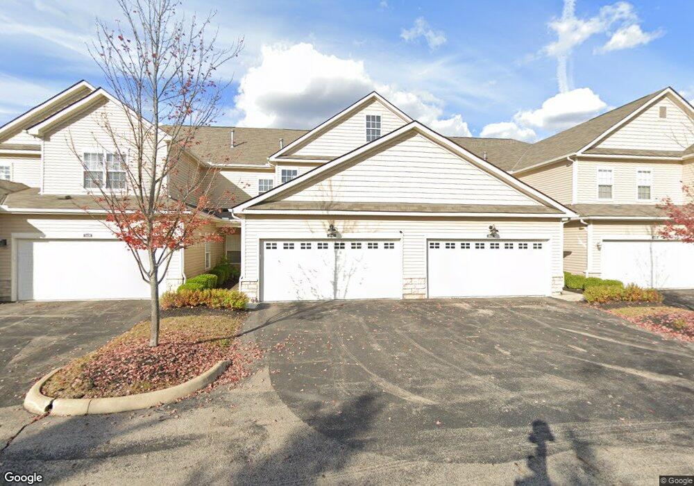 1442 Lakes Circle Dr, Columbus, OH 43240 - photo 1