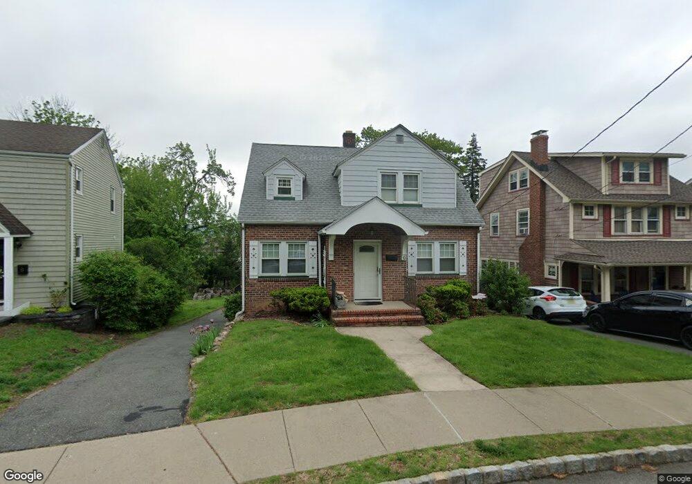 10 Floyd Rd, Verona, NJ 07044 - photo 1