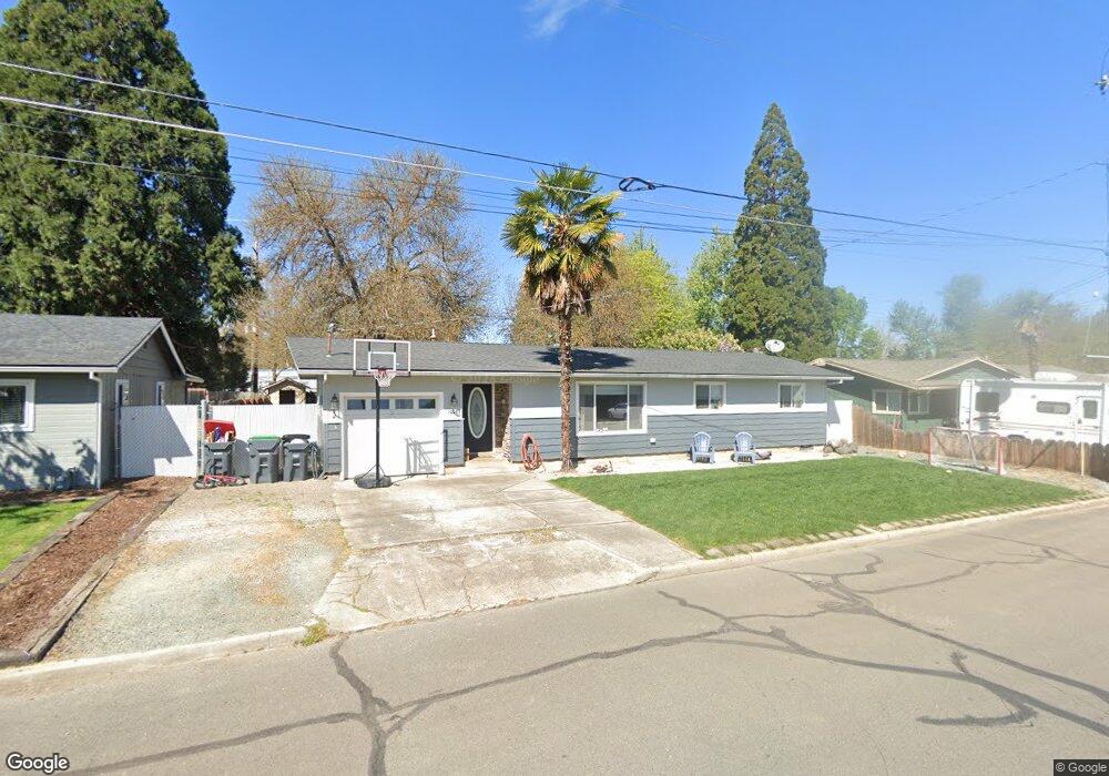 1001 Comet Ave, Central Point, OR 97502 - photo 1