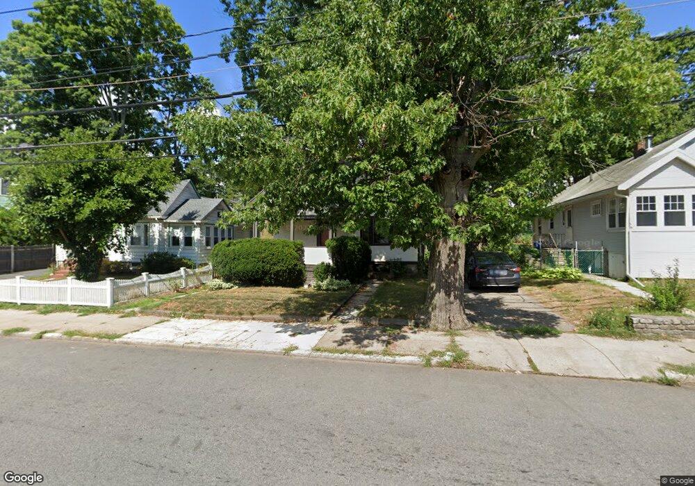 635 Lagrange St, West Roxbury, MA 02132 - photo 1