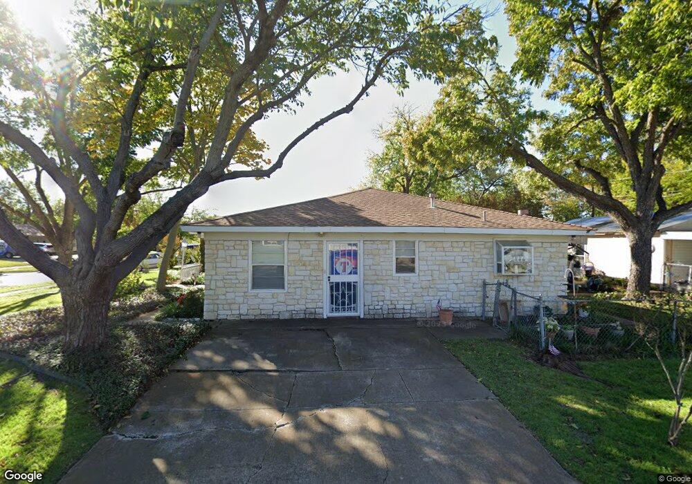 1202 SW 5th St, Grand Prairie, TX 75051 - photo 1