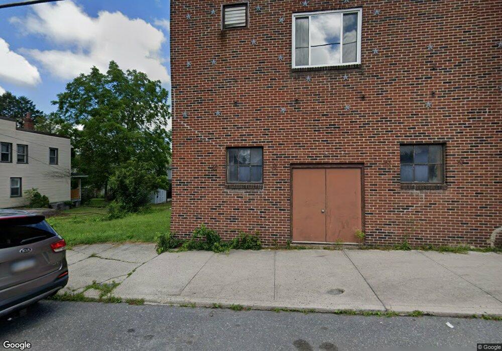 305 W Bertsch St, Lansford, PA 18232 - photo 1