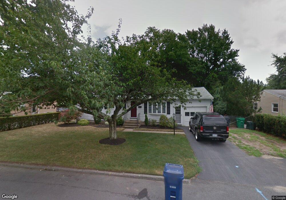 40 Deerfield Dr, Warwick, RI 02886 - photo 1