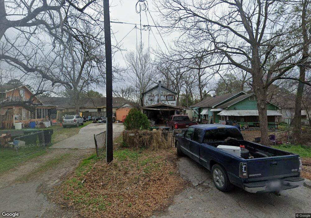 605 Caperton St, Houston, TX 77022 - photo 1