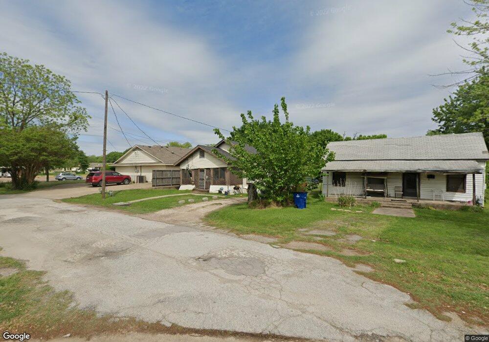606 W Lampasas St, Ennis, TX 75119 - photo 1