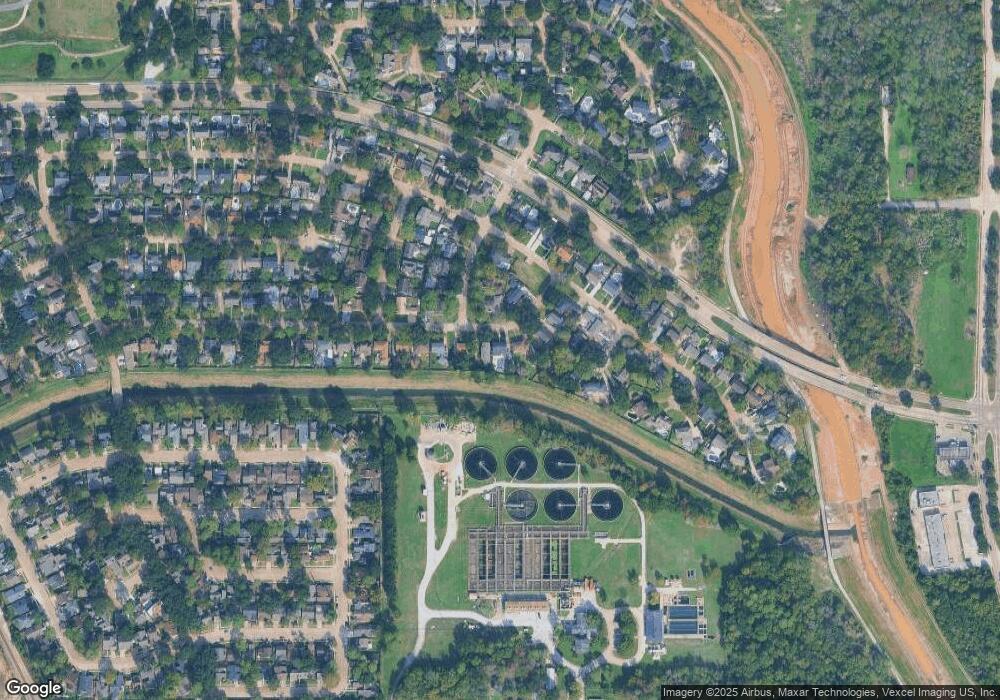 4919 Oak Shadows Dr, Houston, TX 77091 - photo 1