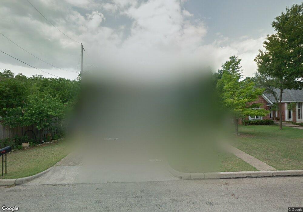 511 W College St, Fredericksburg, TX 78624 - photo 1