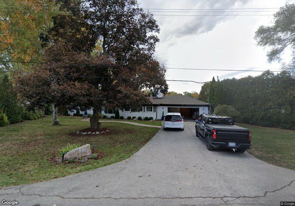 6926 Valley Spring Dr, Bloomfield Hills, MI 48301 - photo 1