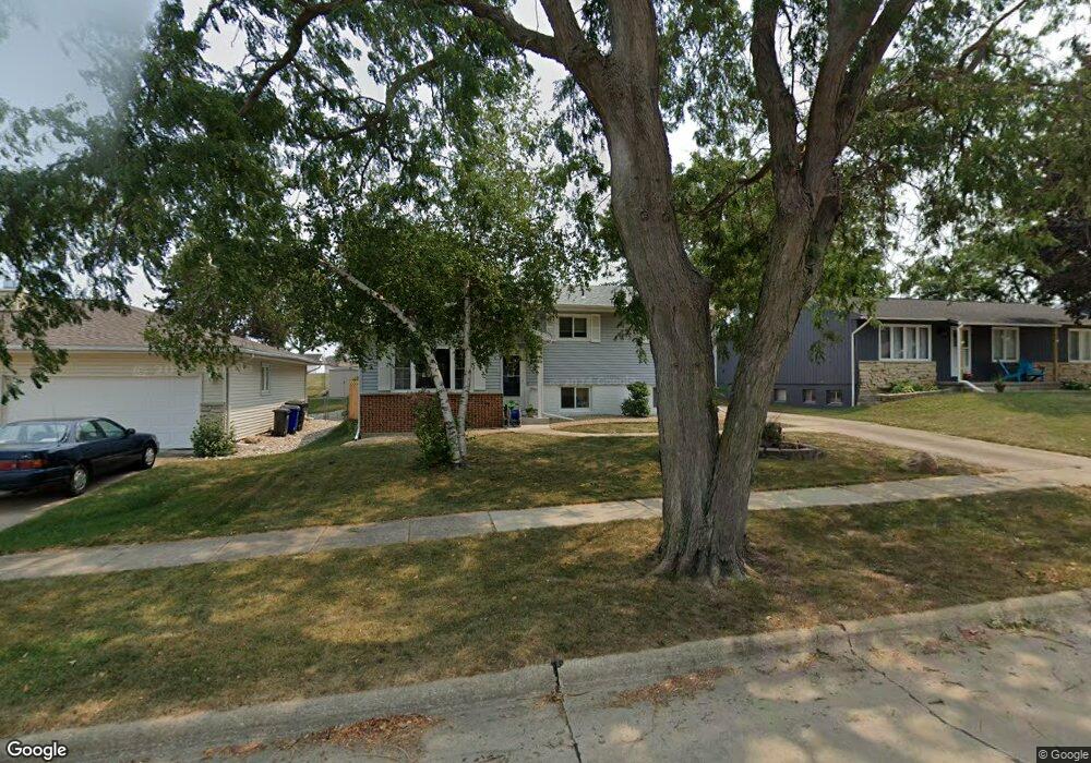 67 Julia Ann Dr NW, Cedar Rapids, IA 52405 - photo 1