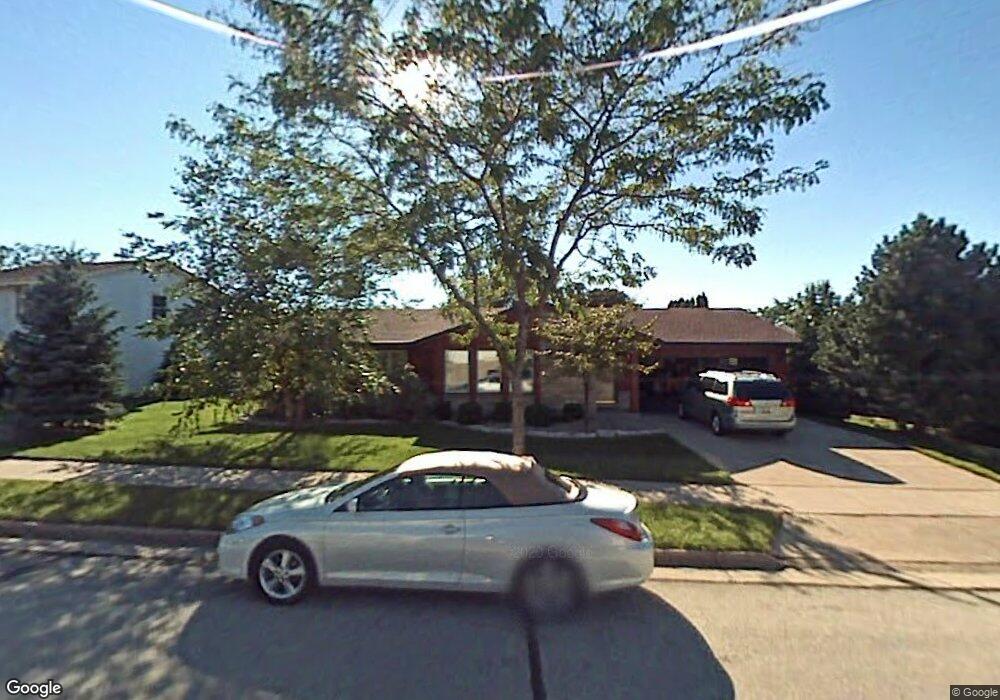 1924 Fieldcrest Ln, Waukesha, WI 53186 - photo 1