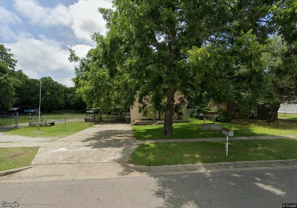 1110 3rd Ave NE, Ardmore, OK 73401 - photo 1