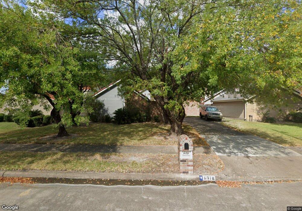 6018 Elkwood Forest Dr, Houston, TX 77088 - photo 1