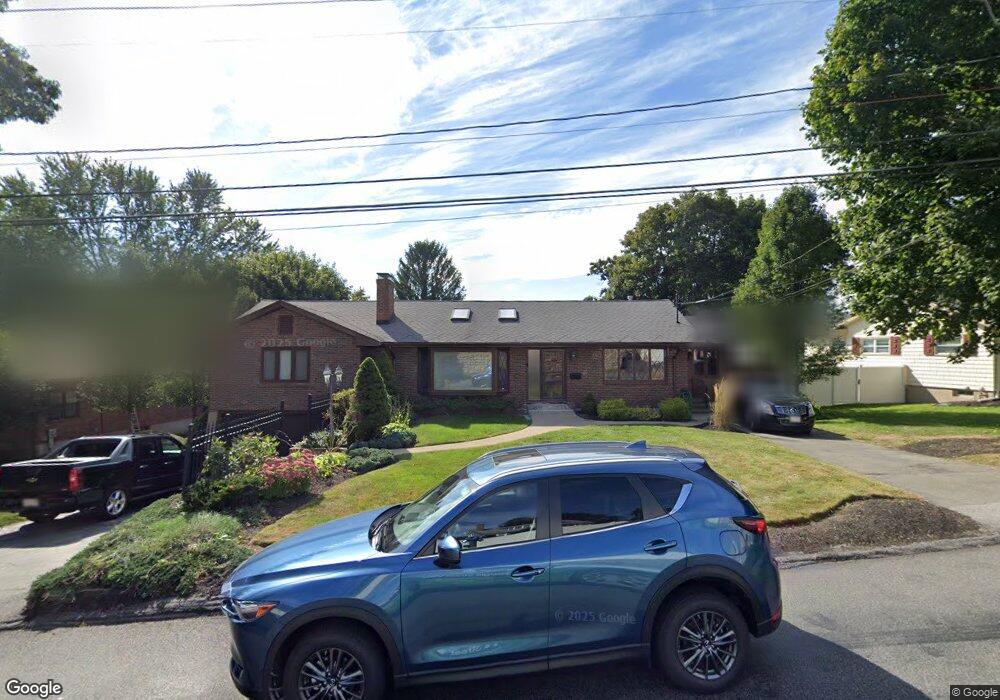 116 Macarthur Rd, Stoneham, MA 02180 - photo 1