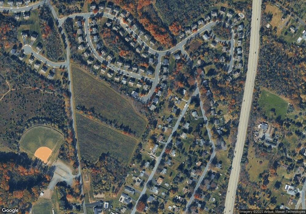 1612 Applegate Ln, Pottstown, PA 19464 - photo 1