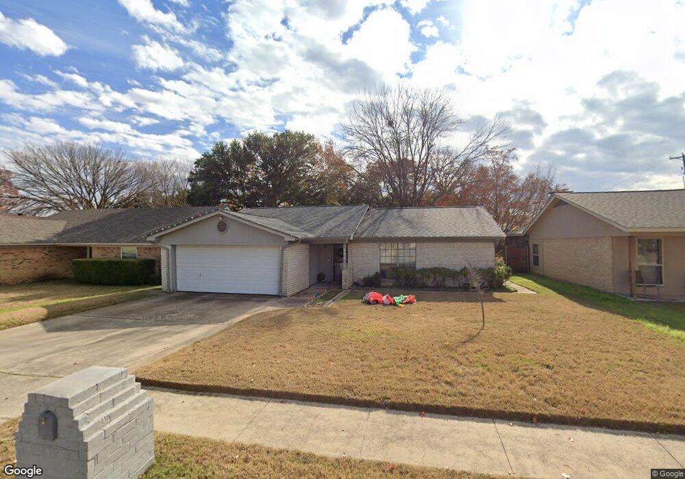 604 Mountain Laurel Ln, Bedford, TX 76021 - photo 1