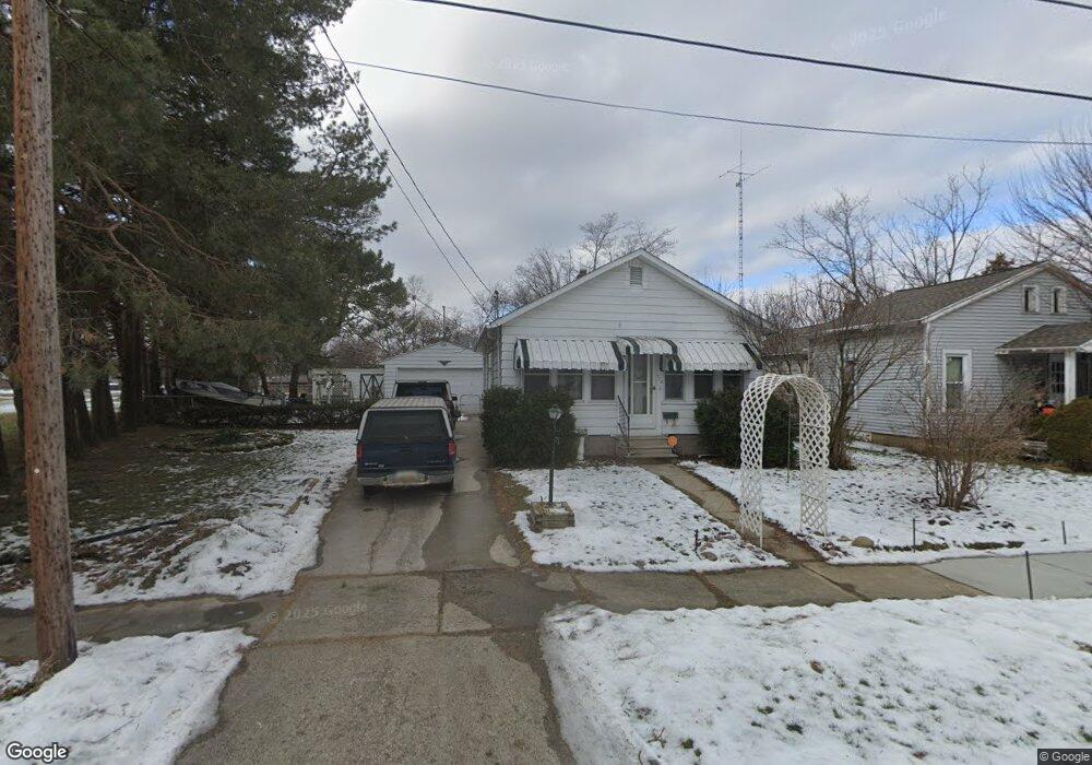 972 Knapp Ave, Flint, MI 48503 - photo 1