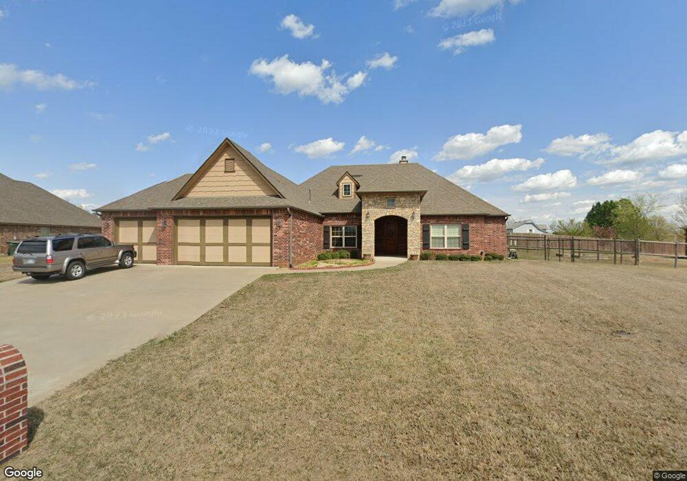 811 S Tallchief Ave, Skiatook, OK 74070 - photo 1