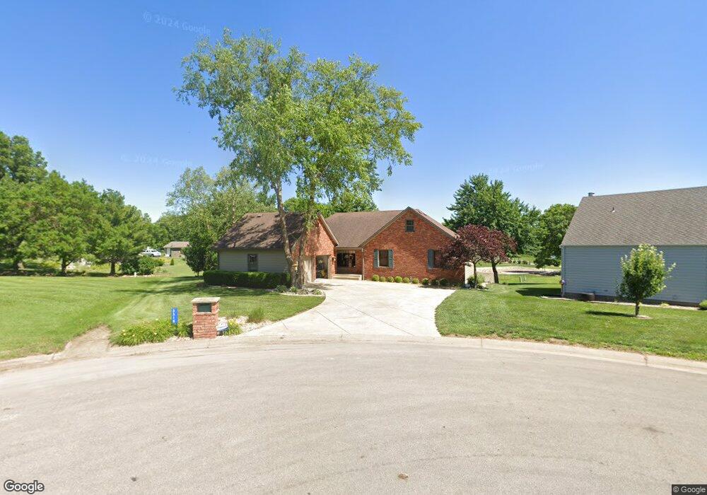 3318 SW Friar Rd, Topeka, KS 66614 - photo 1