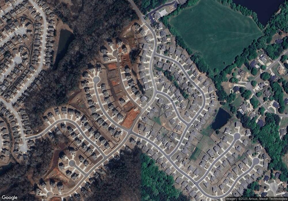 559 Calgary Downs Dr, Winder, GA 30680 - photo 1