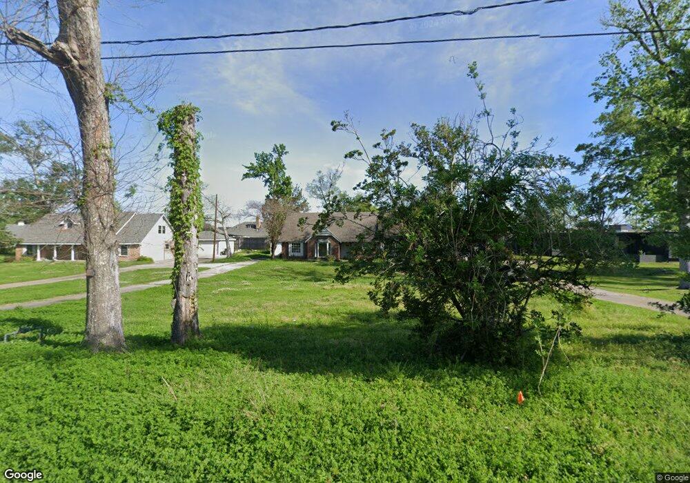 636 W Lagrange St, Lake Charles, LA 70605 - photo 1