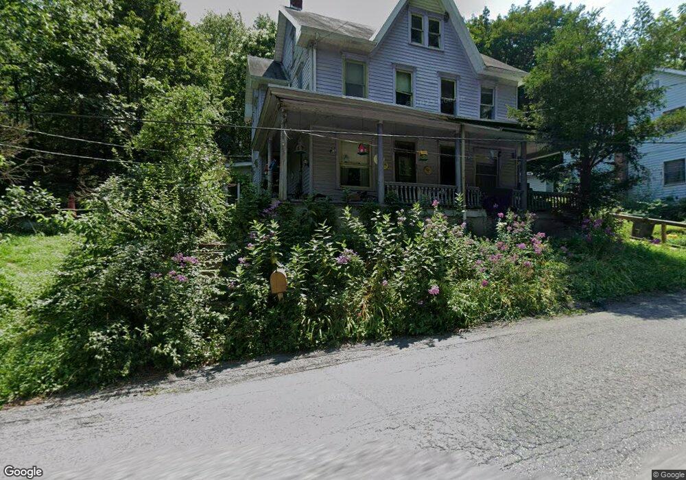 251 Center St unit 253, Lehighton, PA 18235 - photo 1