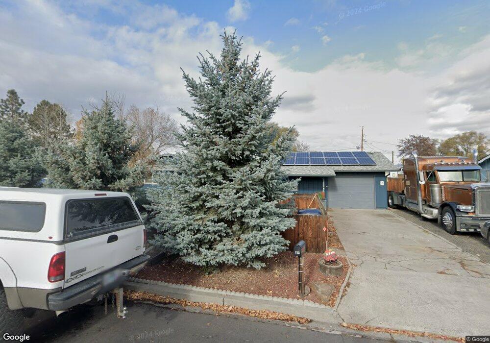 213 NW Elm Ave, Redmond, OR 97756 - photo 1