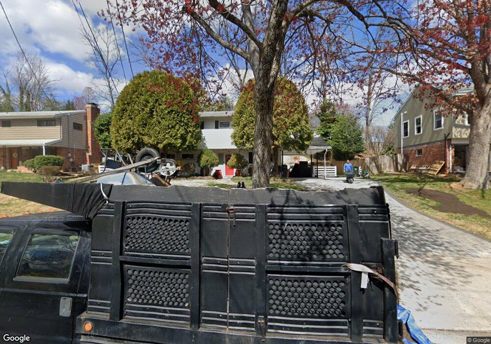 6830 Lemon Rd, McLean, VA 22101 - photo 1